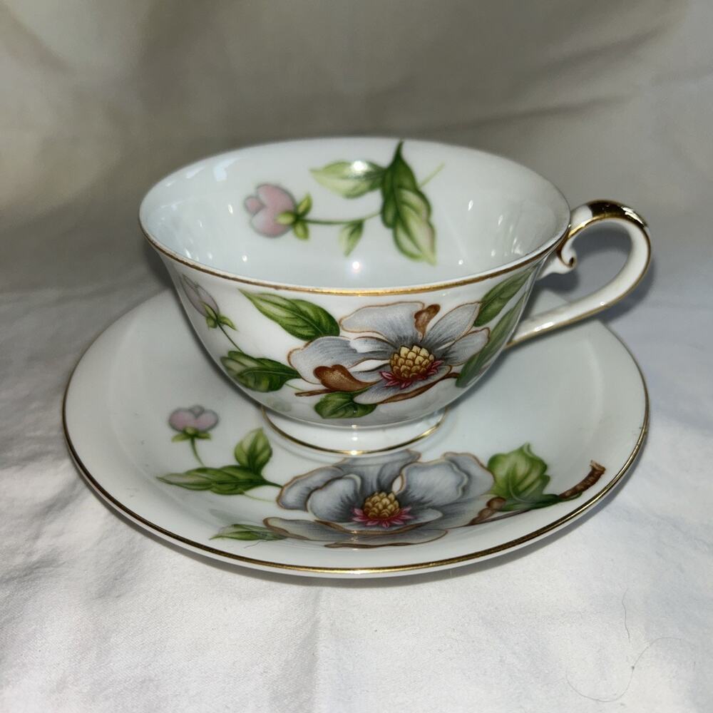 Vintage Roselyn Dogwood Tea Cup With Saucer Set Excellent Condition